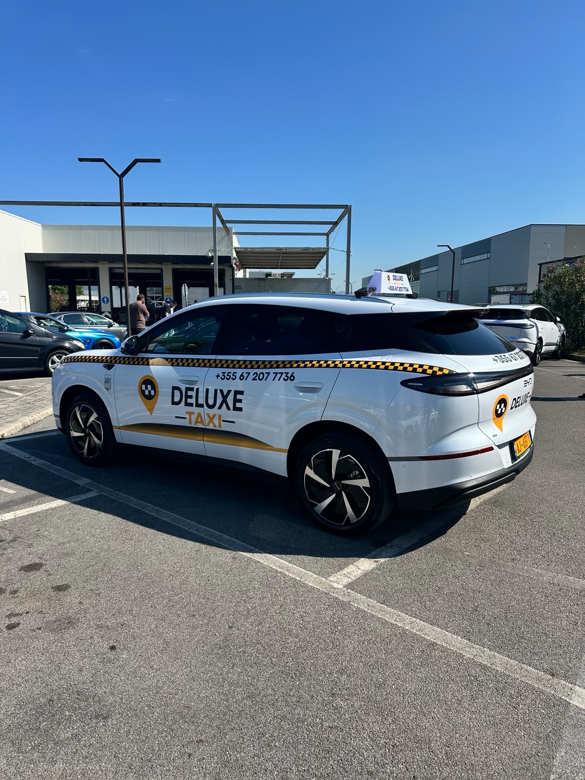 Deluxe Taxi gati për nisje